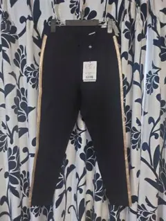 ブラック サイドラメゴールドライン パンツ S