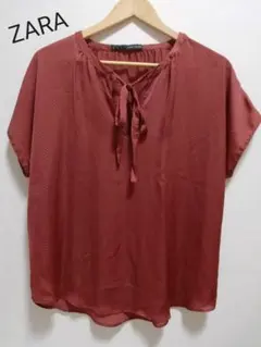 新品　ZARA　トップス　M