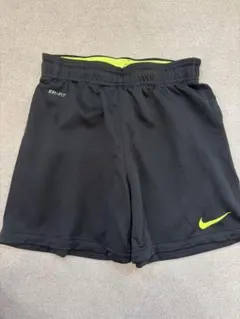 値下げNike DRI-FIT ブラックショートパンツ サッカーウェア　キッズS