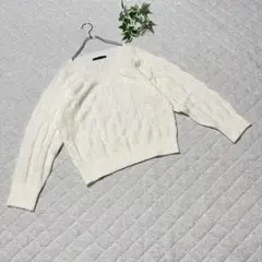 ヘザー【Free】美品⭐️ ケーブルニット　ホワイト　Vネック　ゆったりめ　可愛い