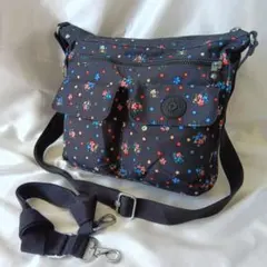 美品　Kipling 黒カラフル花柄ショルダーバッグ