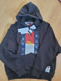 新品 TOMMYJEANS×MYne HOODIE ブラック M