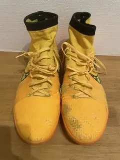 Nike フットサルシューズ イエロー　オレンジ ハイカット