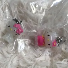 2つセット　ハローキティ　めじるしアクセサリー　お花　チャーミーキティ