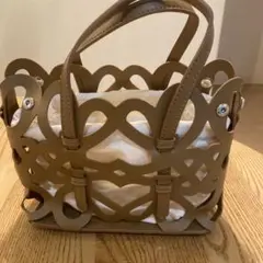 ベージュ カットアウトデザイン ショルダーバッグ