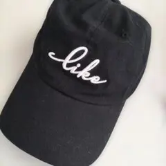 like 刺繍 ベースボールキャップ ブラック