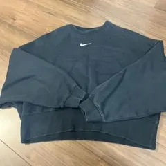 Nike ブラック クロップドスウェット