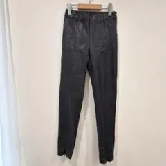 ミウミューズ カジュアルパンツ 裾ジップ S 黒 合成皮革 美脚 スキニー