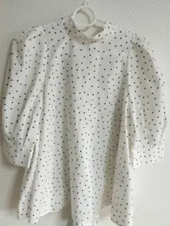 イング　INGNIバックリボンブラウス、ホワイト&ドットM