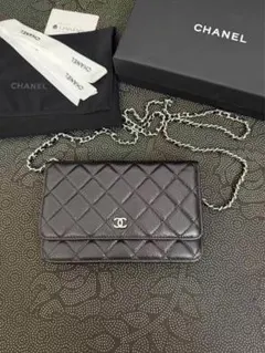 シャネル WOC チェーンウォレット 黒キャビアスキンシルバーショルダーバッグのサムネイル