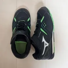 Mizuno ブラック/グリーン スニーカー　21.5cmのサムネイル