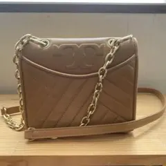 ベージュレザーショルダーバッグ キルティングデザイン