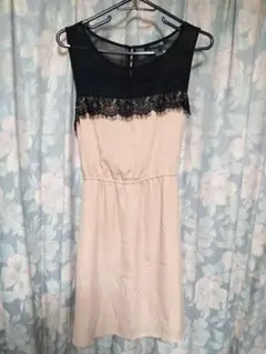 ​【FOREVER 21】レース ミニワンピース ブラック×ピンク M