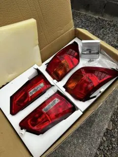 ジャンク品 T32エクストレイル LED レッドテールランプ 左右セット
