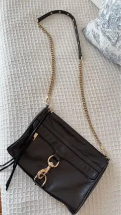 レベッカミンコフ　ブラックショルダー！のサムネイル
