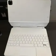 iPad用ホワイトキーボードケース
