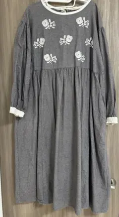 リサイクルコットン刺繍ワンピース　花　GRY
