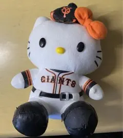 読売巨人軍 ジャイアンツ キティちゃんコラボぬいぐるみ【気まぐれセール！】のサムネイル