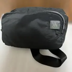 adidas ボディバッグ 黒 ダブルジッパー