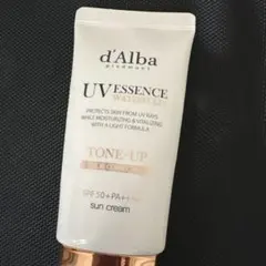 d'Alba UV ESSENCE WATERFUL TONE-UP ダルバ