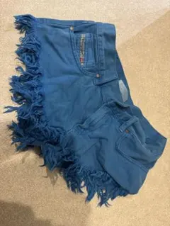 DIESEL フリンジ付き青ショートパンツ