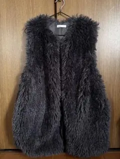 Helm フェイクファーベスト グレー