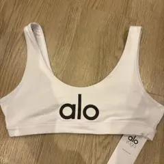 Alo Yoga スポーツブラ ヨガ トレーニング 白 xs - メルカリ