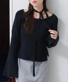 ボウタイ配色リブニット