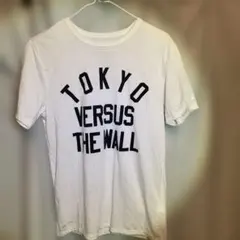Nike TOKYO VERSUS THE WALL Tシャツ　sサイズ