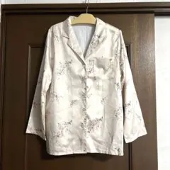 チュチュアンナ花柄長袖パジャマ M-Lサイズ　トップスのみのサムネイル