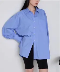 【forksy】 ロングカフスオーバーサイズルーズシャツ　ブルーシャツのサムネイル
