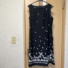 花柄刺繍 ノースリーブ ひざ丈ワンピース - メルカリ