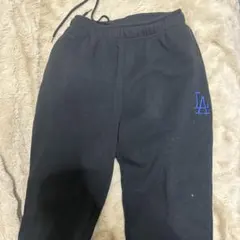 黒 LAロゴ刺繍 ジョガーパンツ