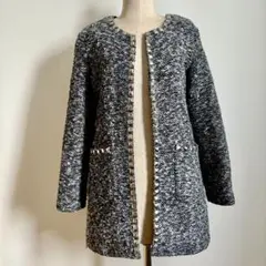 ノーカラーツイードジャケット 黒　白　モノトーン　スタッズ付　アウター