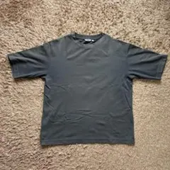 UNIQLO ユニクロ　Tシャツ　グレー　L ★今だけ！