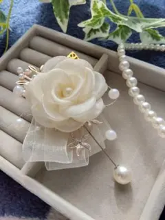 ブローチ★コサージュ　パール　アイボリー 新品　フォーマル　卒業入学　即日発送