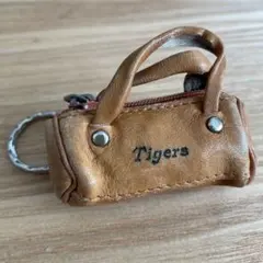 ☆阪神タイガース？(Tigers？) 《レア》ミニボストンバッグ キーホルダーのサムネイル