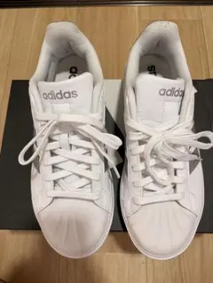 adidas スニーカー ホワイト シルバー