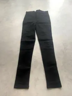 【新品未使用】黒スキニーパンツ