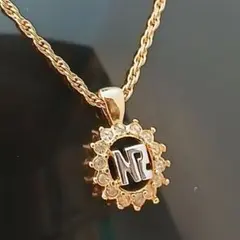 【美品】NINA RICCIニナリッチ ネックレスラインストーン ゴールドのサムネイル
