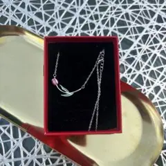 ❤️チューリップネックレス 赤いギフトボックス入り❤️新品！迅速発送！