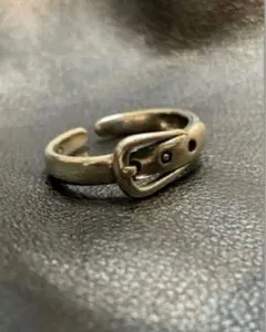 【至高の逸品】ヴィンテージ リング ベルト バックル シルバー色　指輪