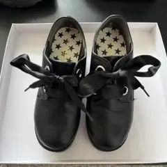 ブラックリボン付きフォーマルシューズ