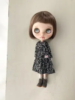 シンプルギャザーワンピ　柄黒　ブライスアウトフィット　ネオブライス　カスタム