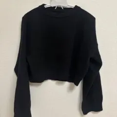 新品未使用　nugu セミクロップドラウンドネックニット　ブラック