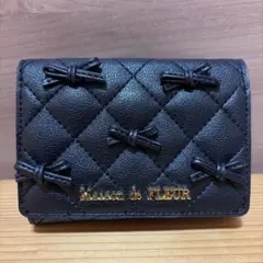 Maison de FLEUR キルティングリボンウォレット　黒　未使用品のサムネイル