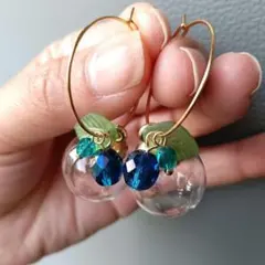 №982　サージカルステンレス×ガラスドーム×チェコビーズピアス　ハンドメイド