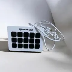 美品】Elgato Stream Deck+ White ゴールドダイヤル付 - メルカリ