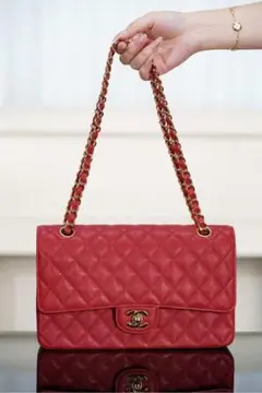 CHANEL レッド キルティング ショルダーバッグ