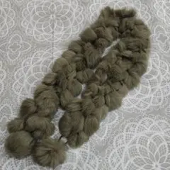 S232:美品 オリーブグリーン ボンボン付きラビットファーマフラー